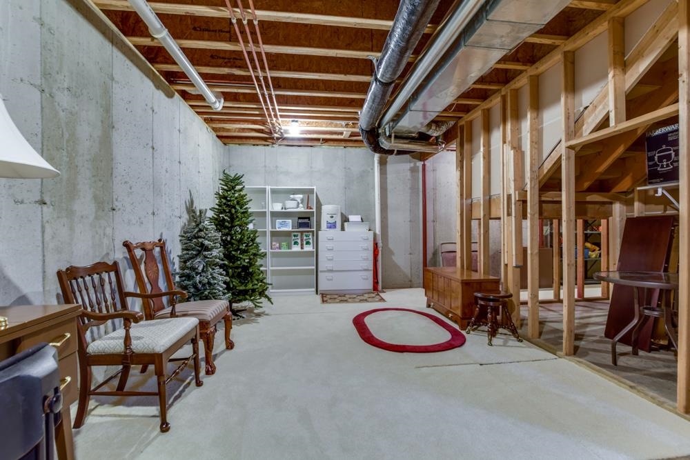 1623 Pond View Court
