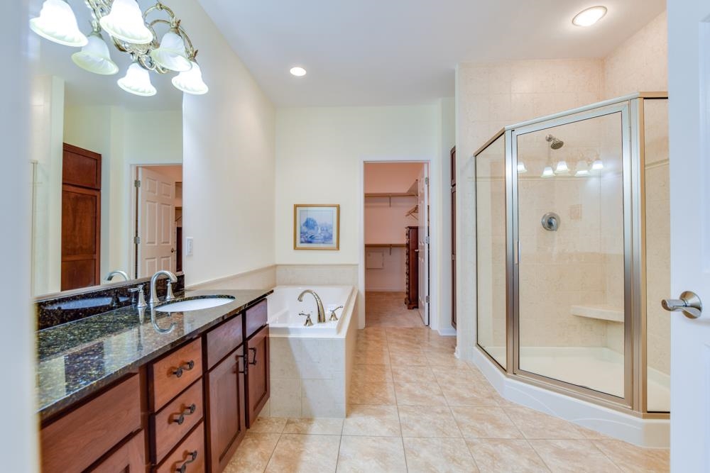 1623 Pond View Court