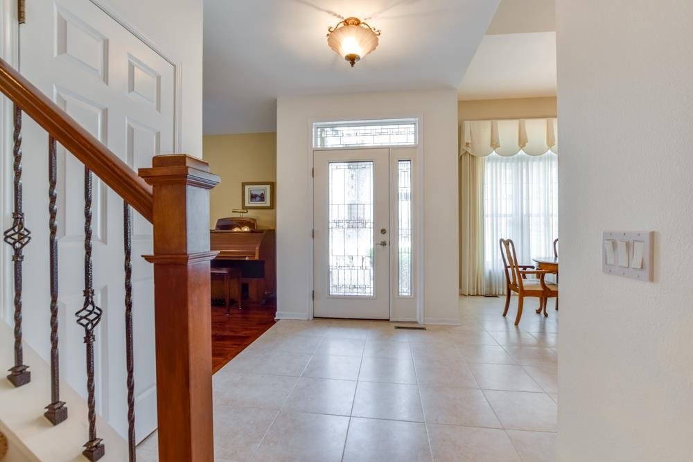 1623 Pond View Court