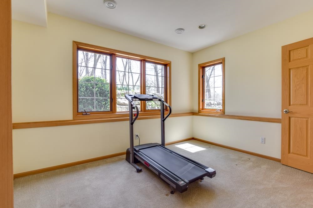 1623 Pond View Court