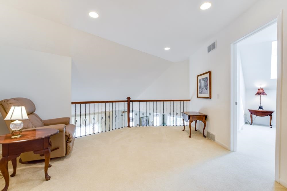 1623 Pond View Court