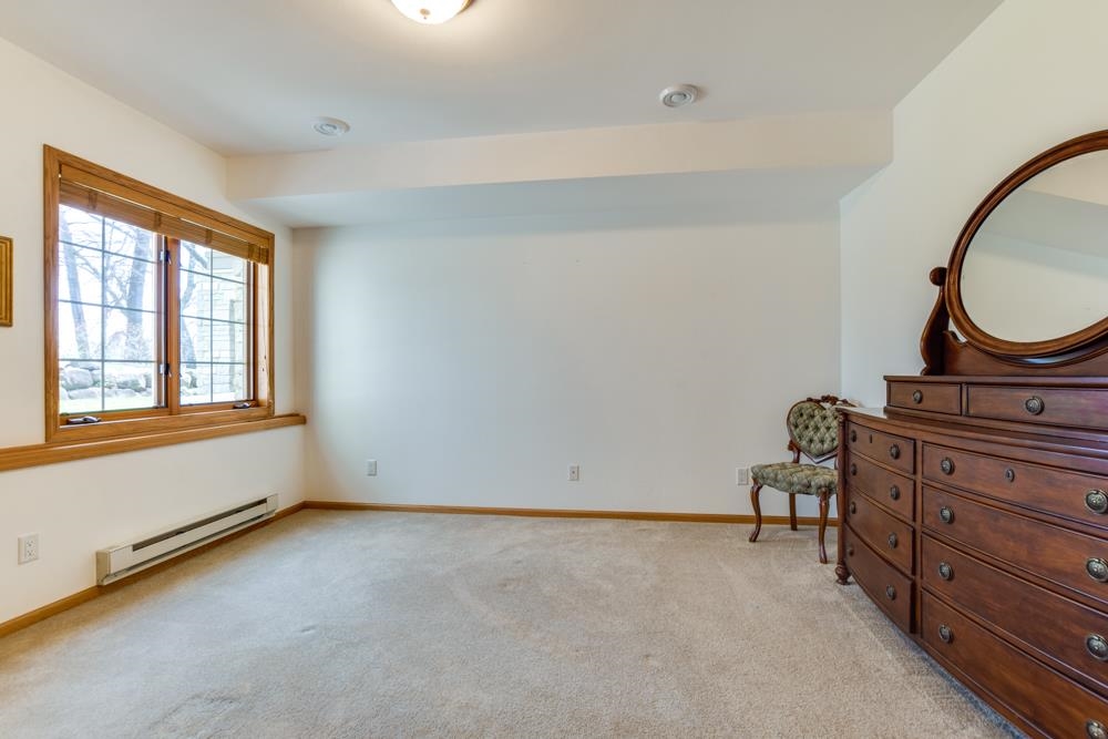 1623 Pond View Court