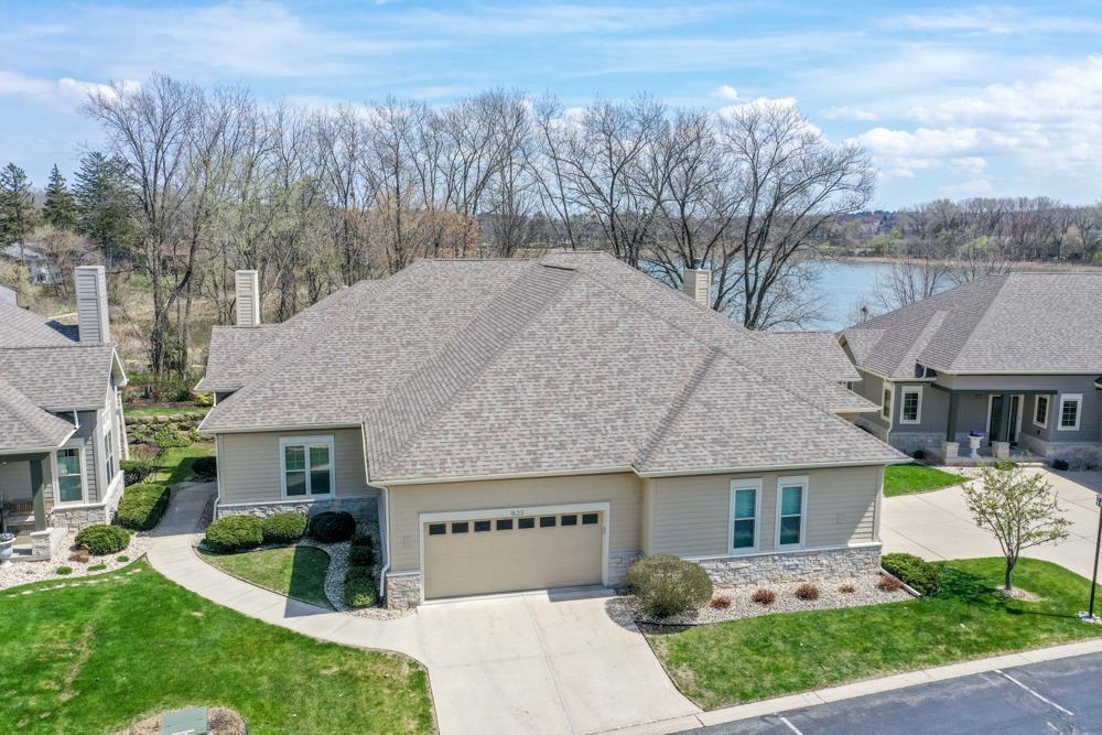 1623 Pond View Court