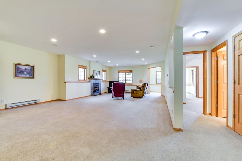 1623 Pond View Court