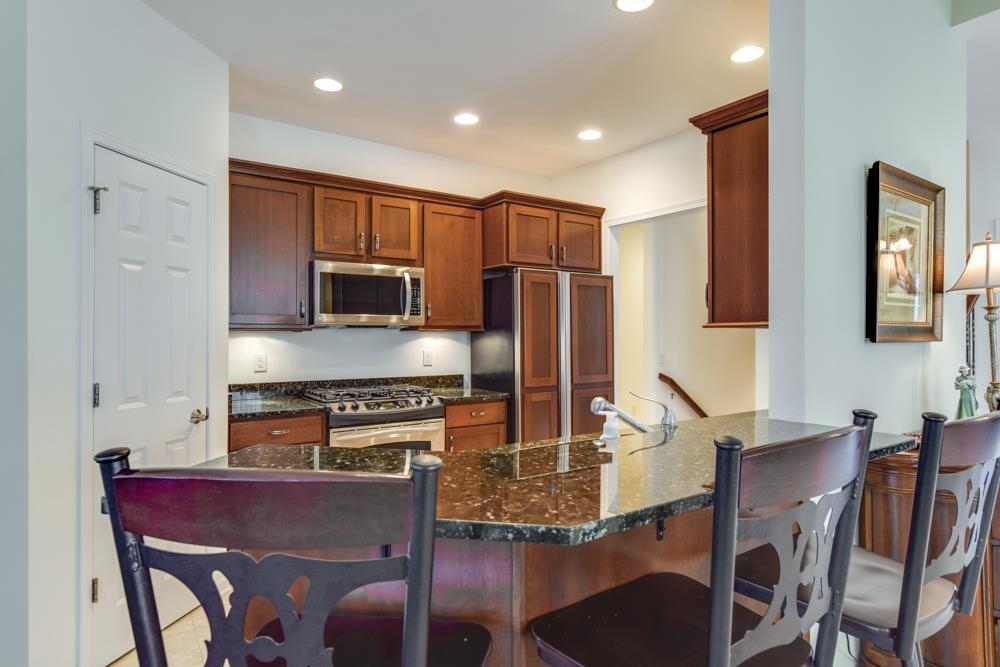 1623 Pond View Court