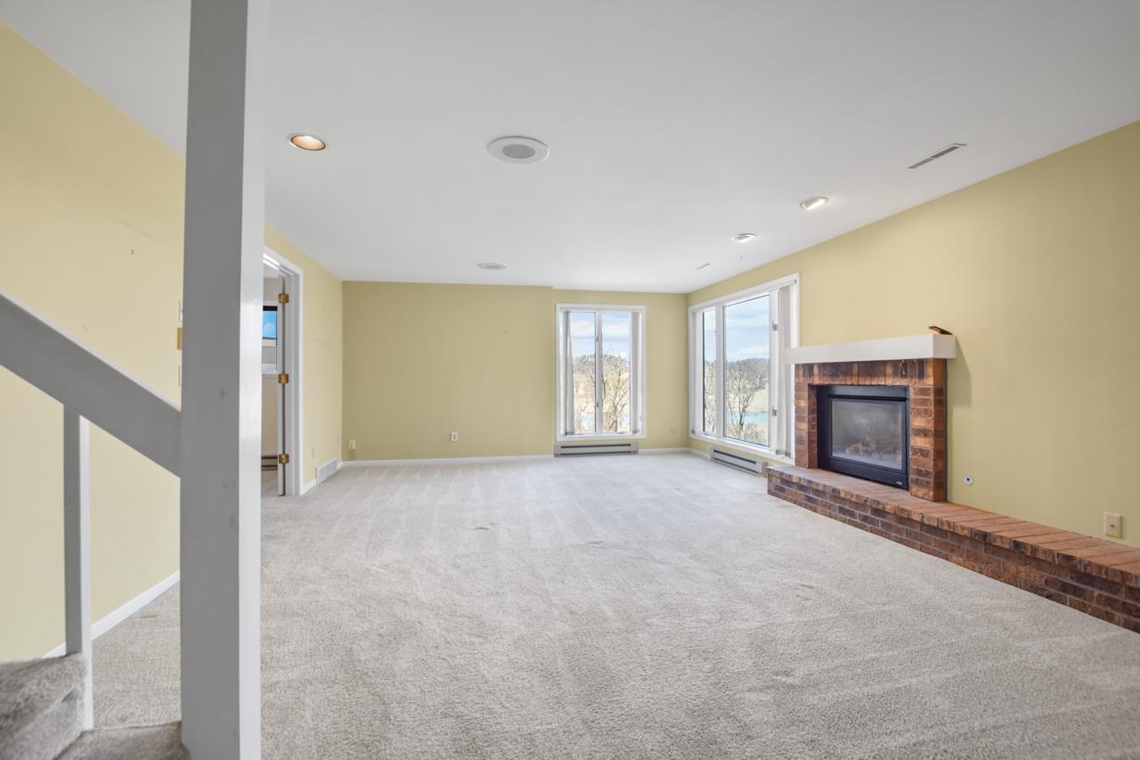 3418 Valley Creek Circle