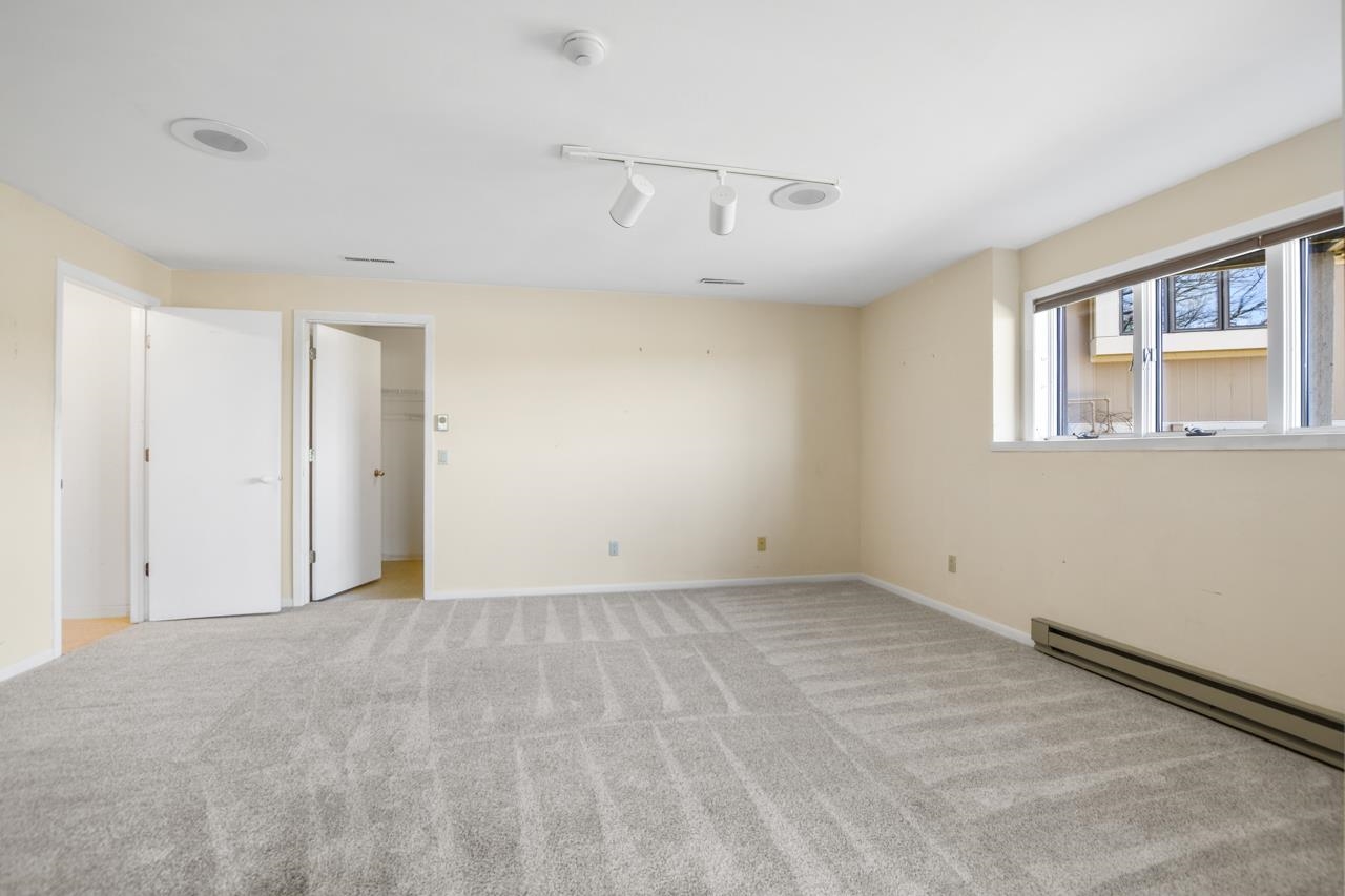 3418 Valley Creek Circle