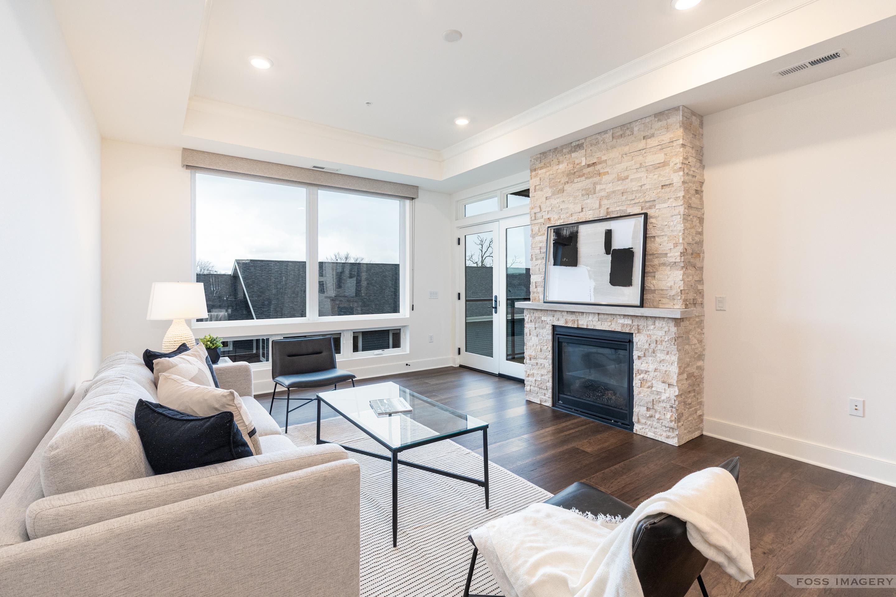 5604 Lake Edge Road 202
