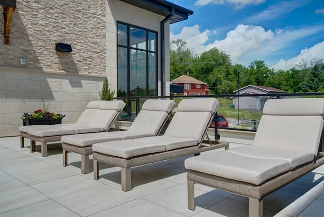 5604 Lake Edge Road 202