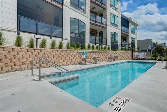 5604 Lake Edge Road 202