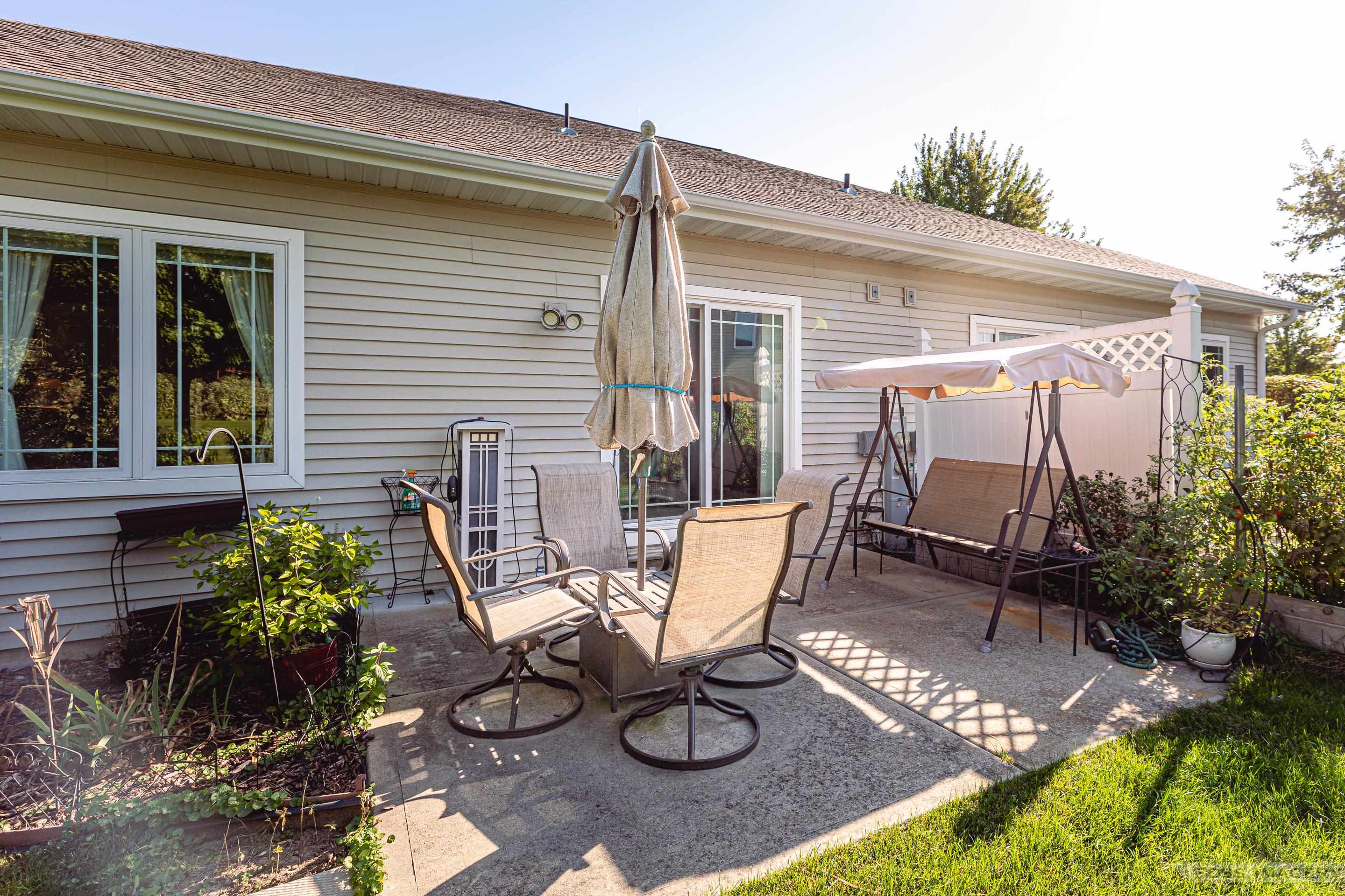 5704 Prairie Stone Drive