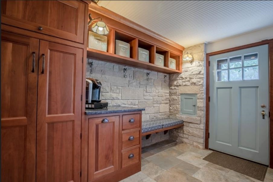 1102 Merrill Springs Road