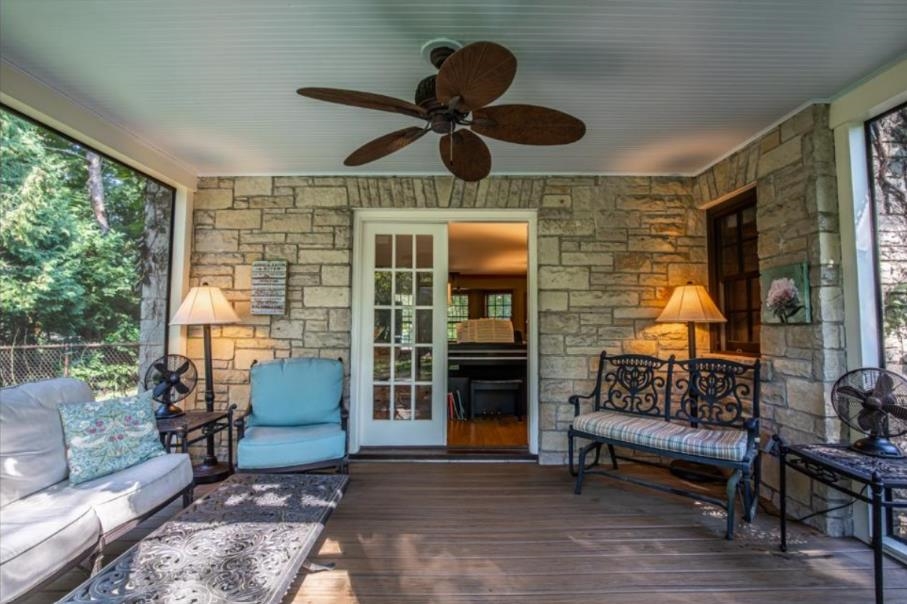 1102 Merrill Springs Road