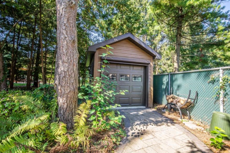 1102 Merrill Springs Road