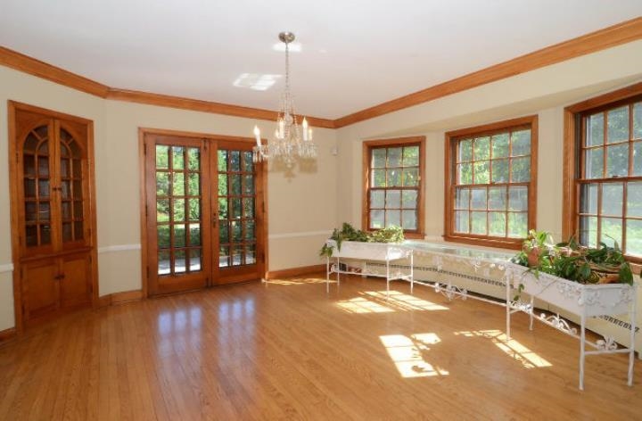 1102 Merrill Springs Road