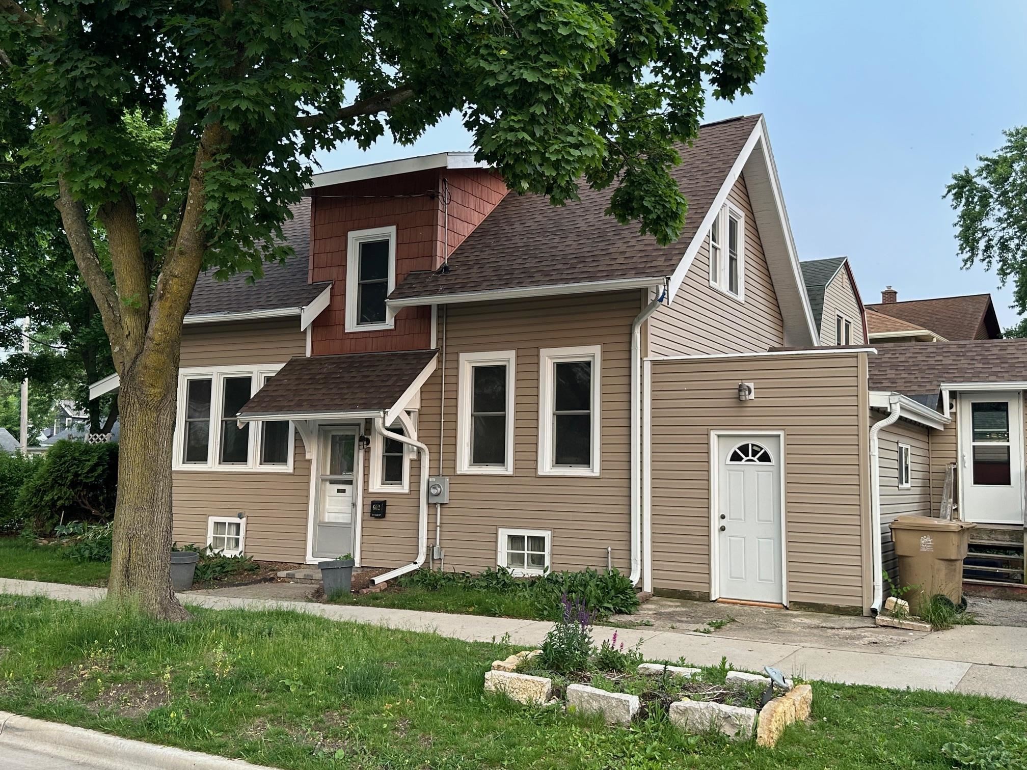 602 Division Street