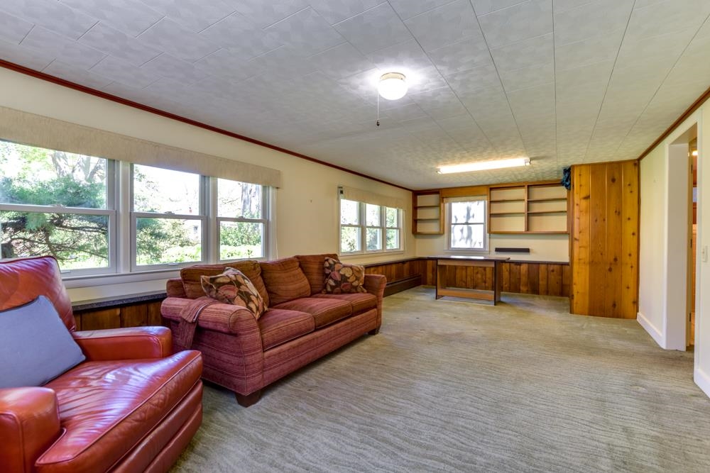 704 Kelly Place