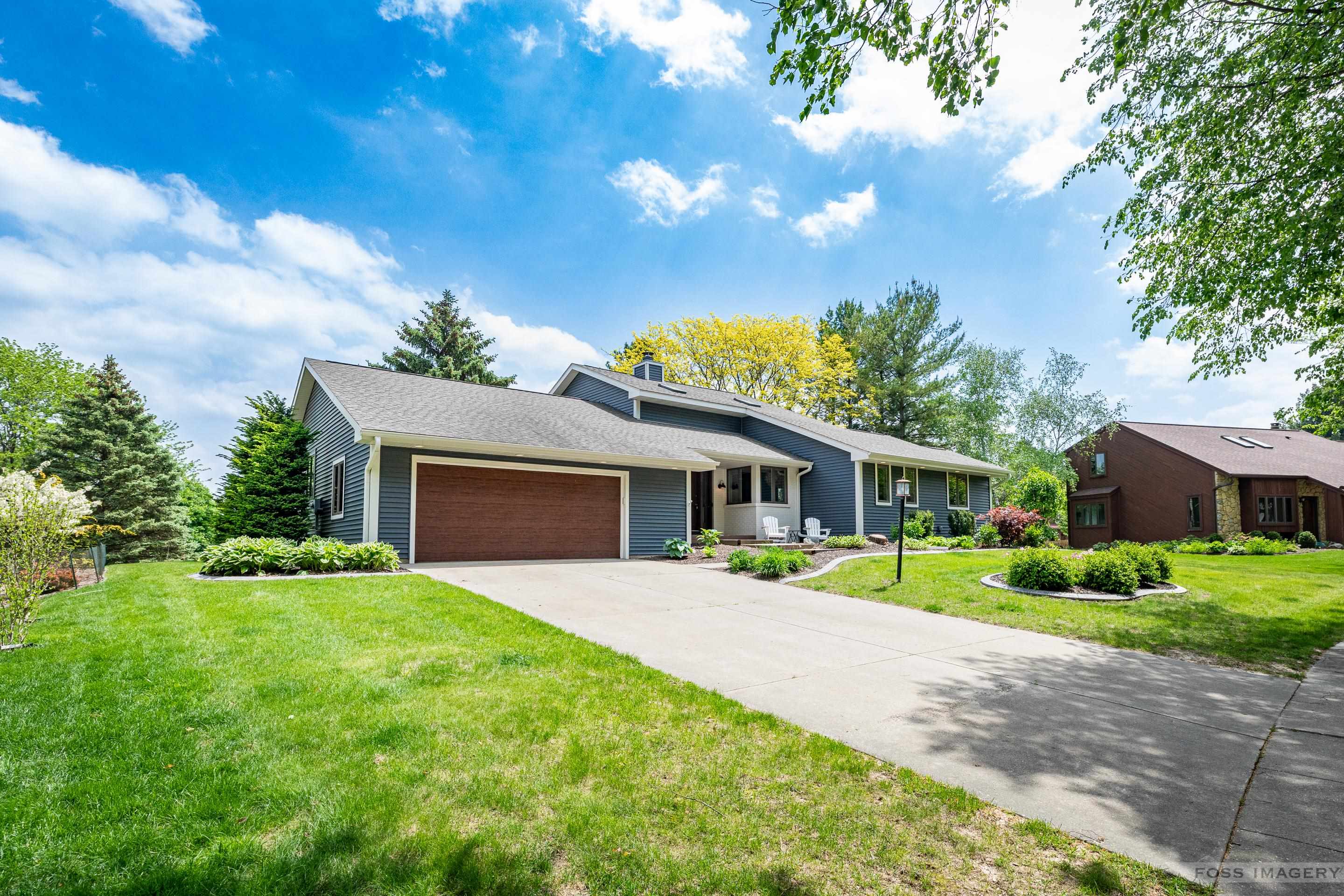 1221 Muirfield Court