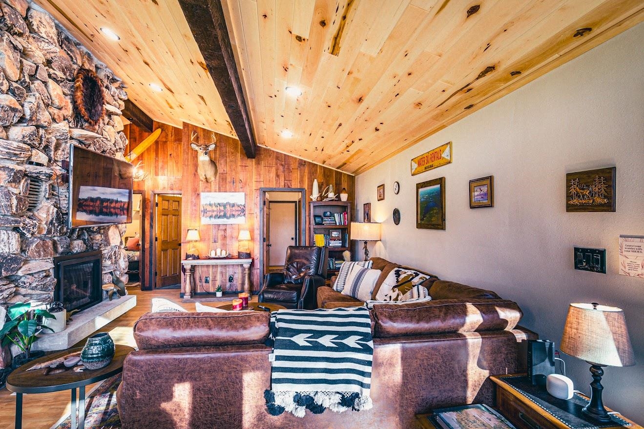 12711 Wind Point Road