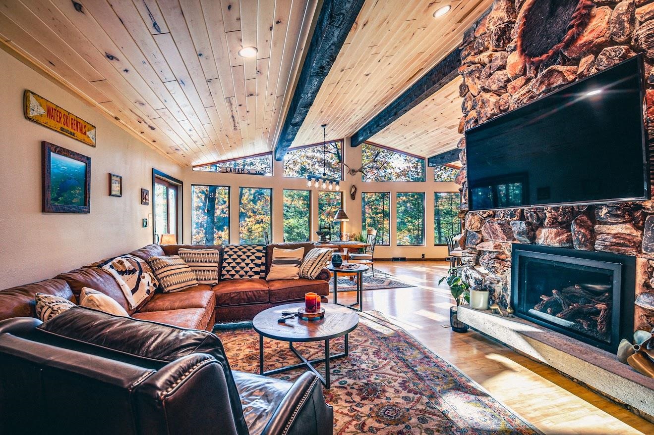 12711 Wind Point Road