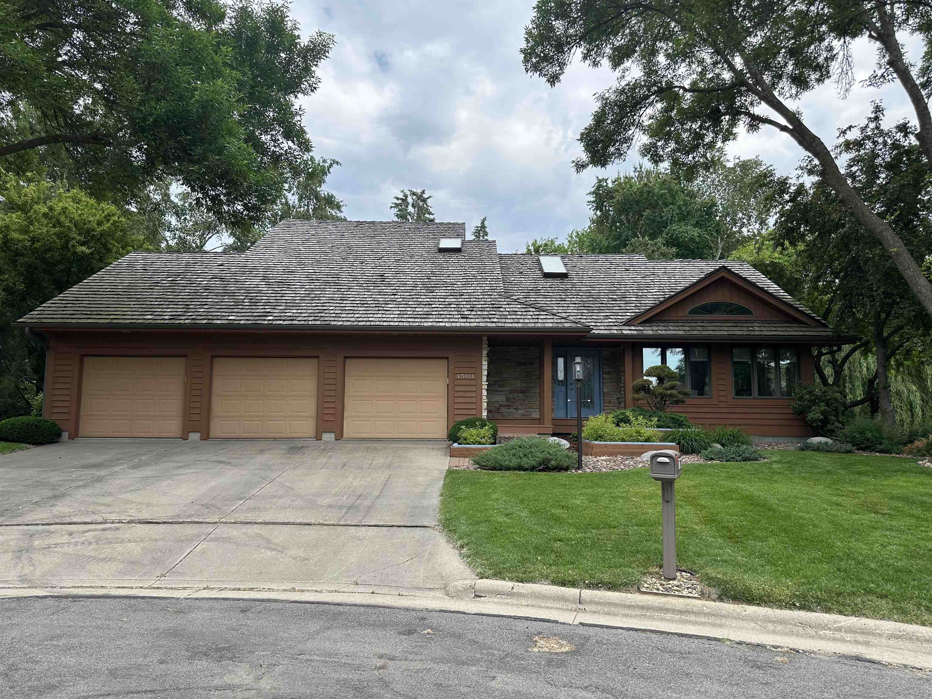 1501 Camberwell Court