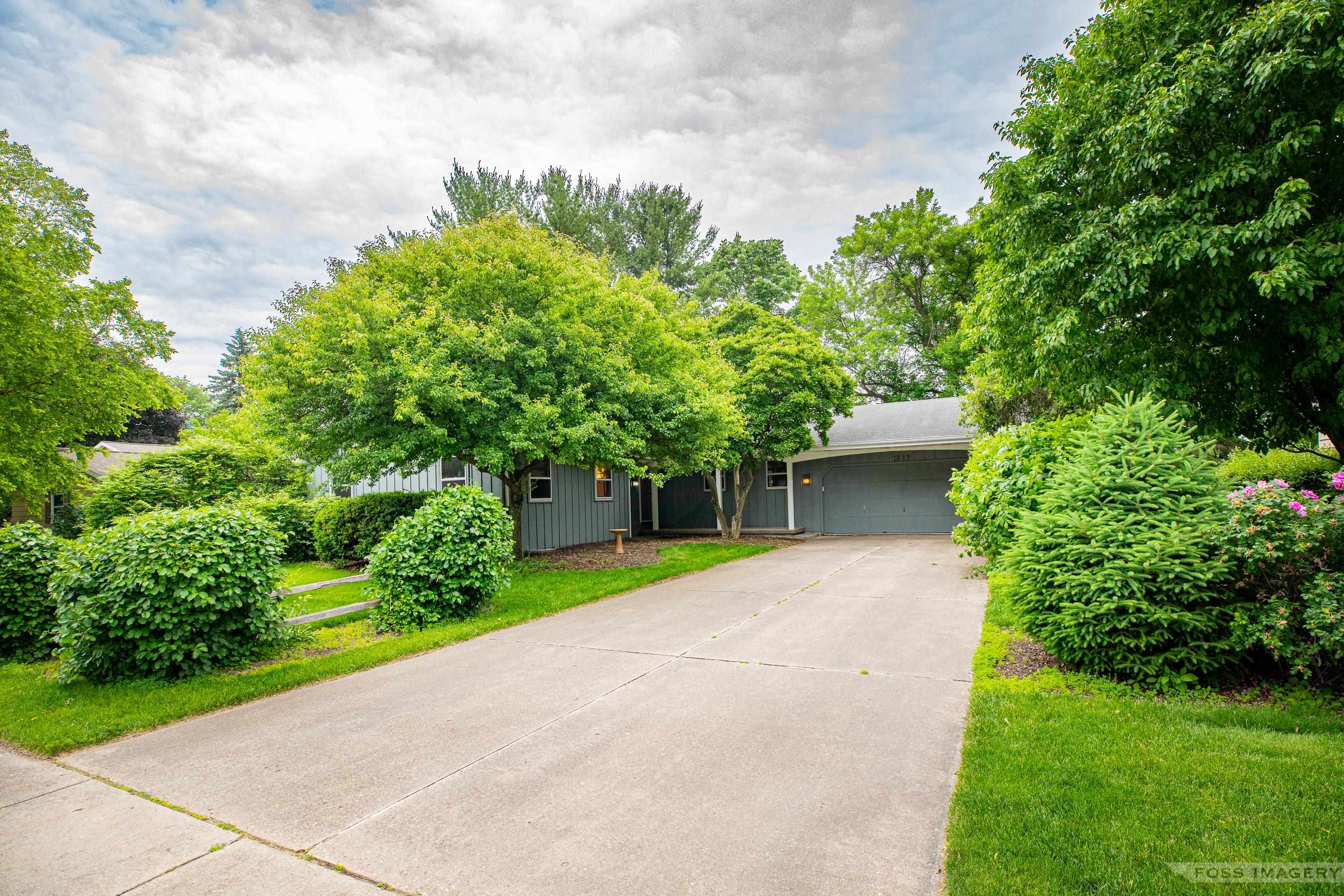 1813 Countryside Drive