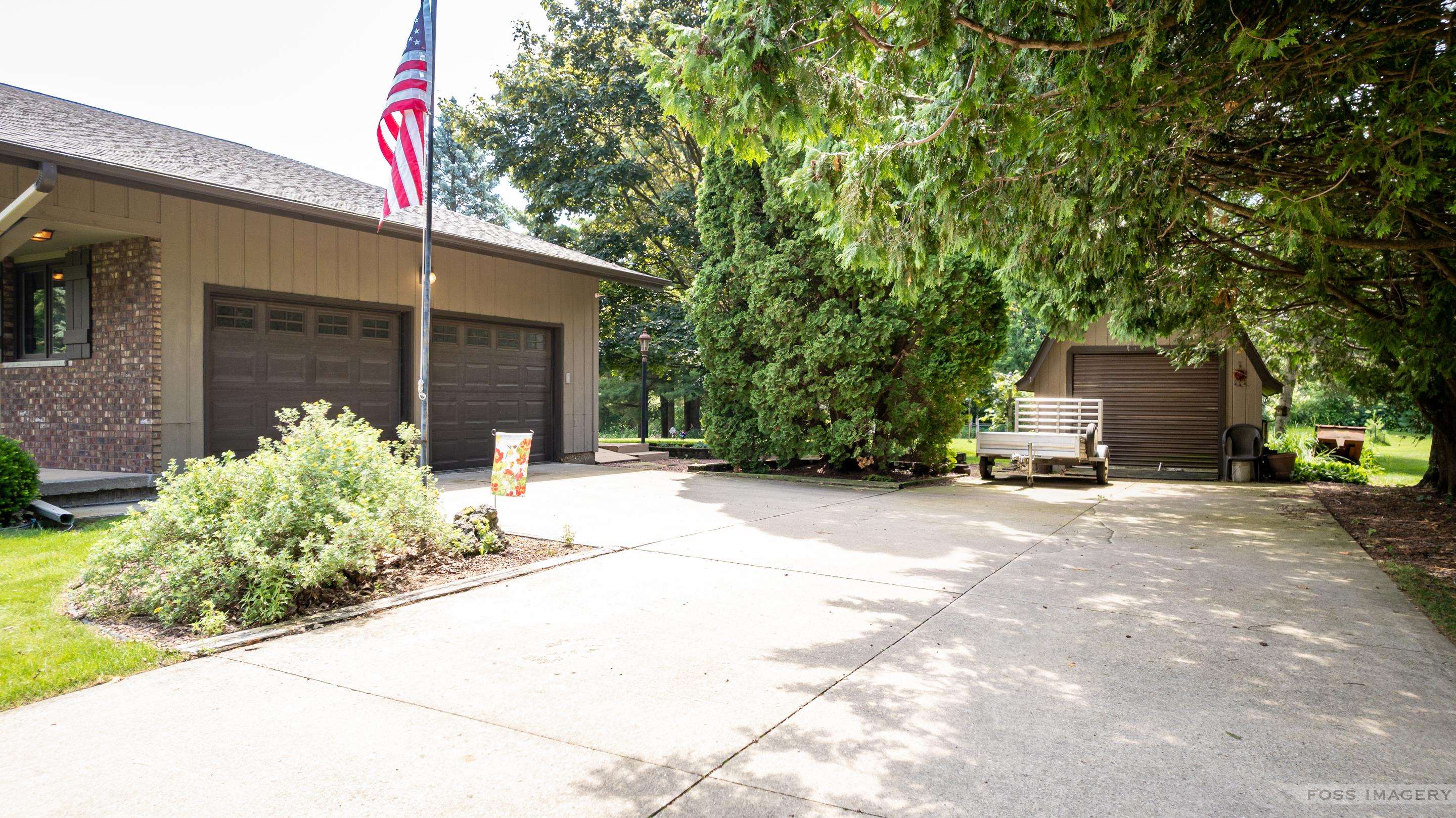 4946 Hickory Trail