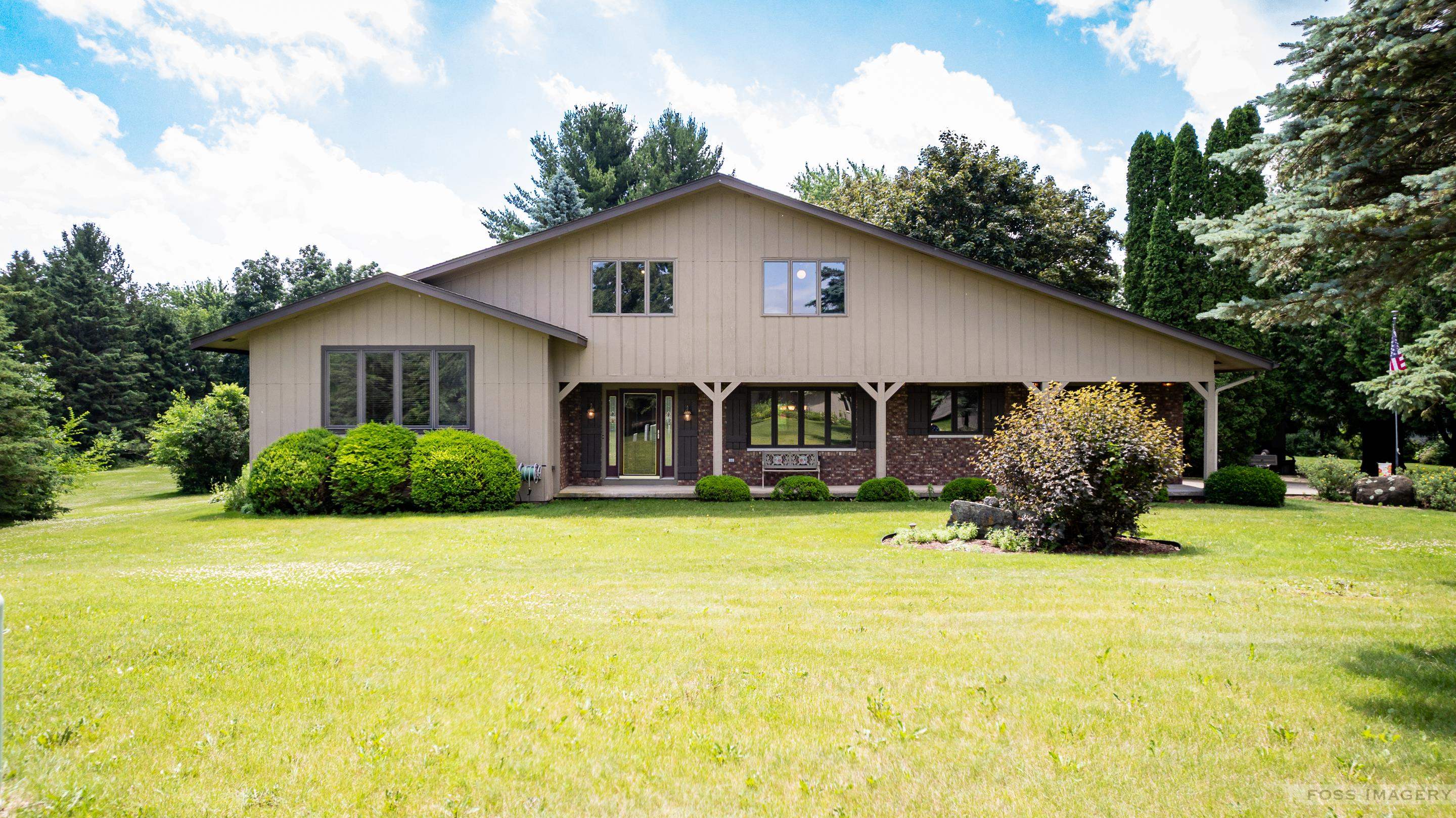 4946 Hickory Trail