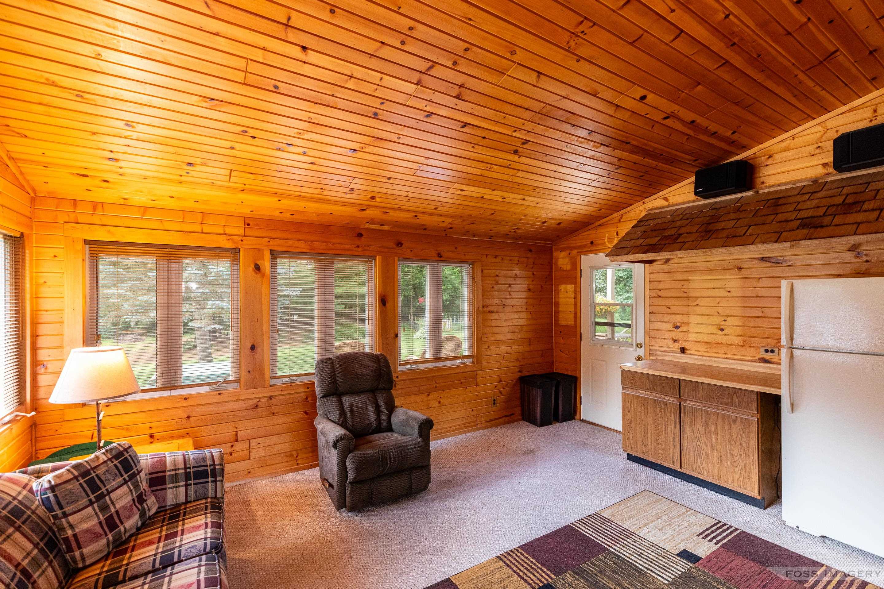 4946 Hickory Trail