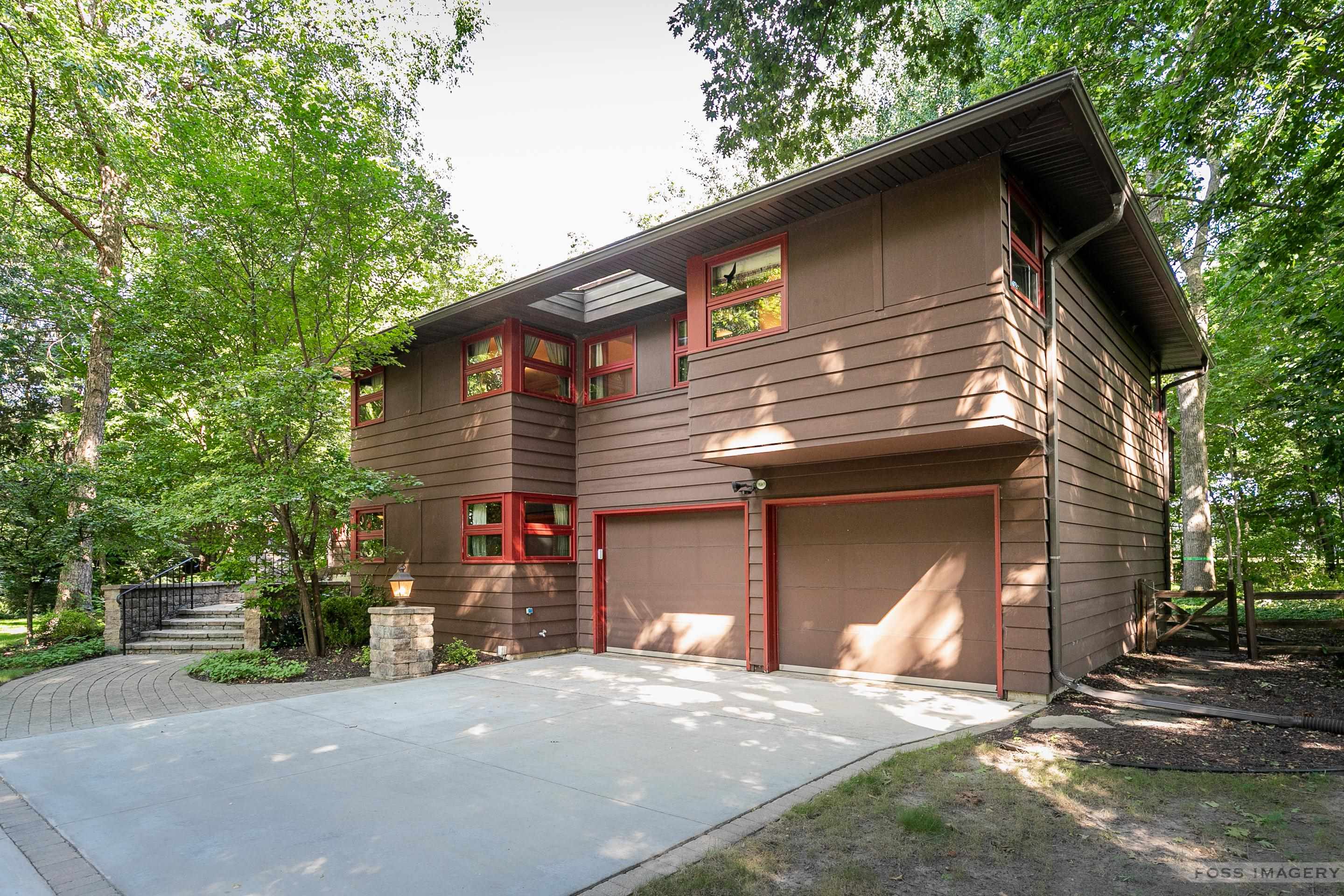 810 Woodward Drive