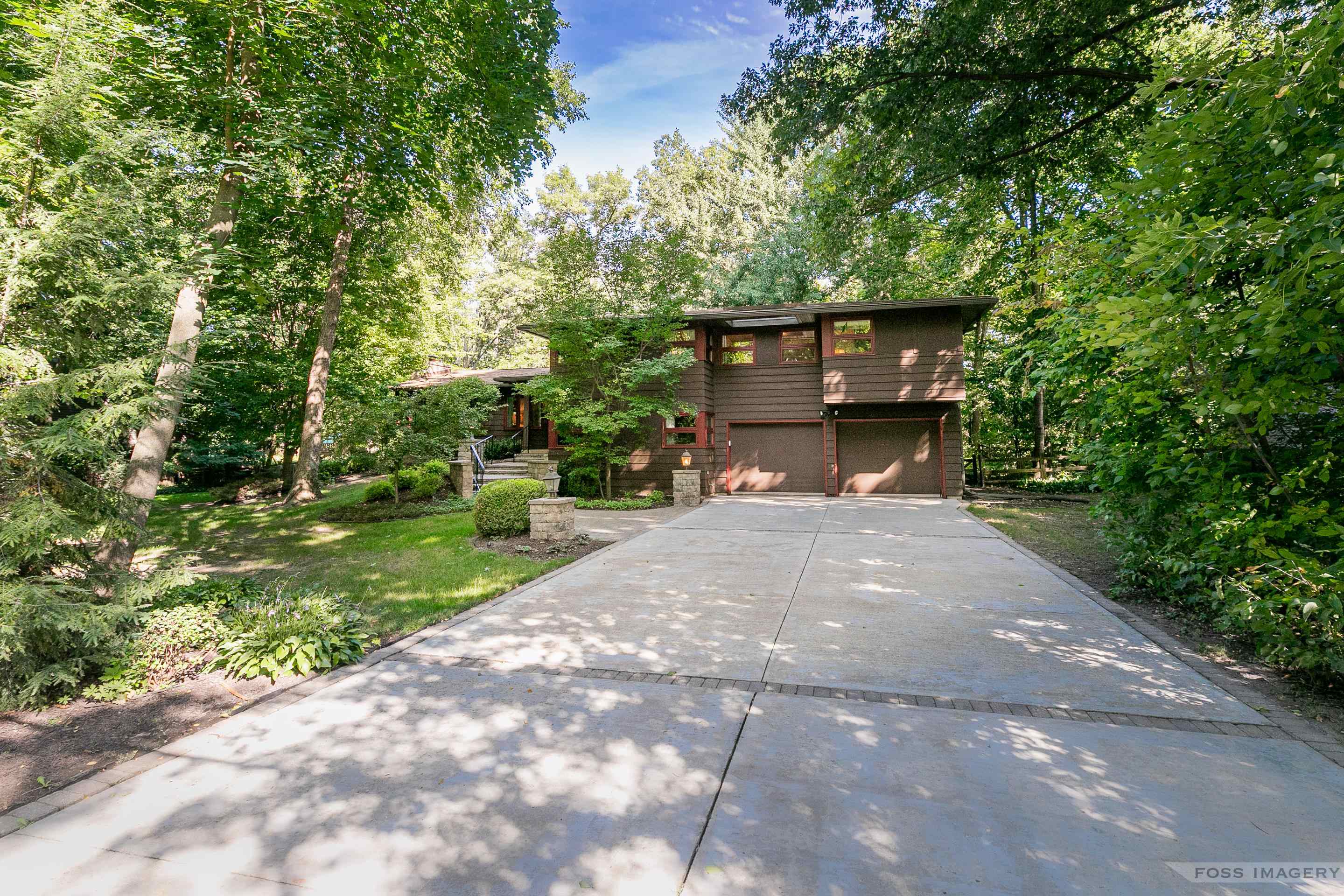 810 Woodward Drive
