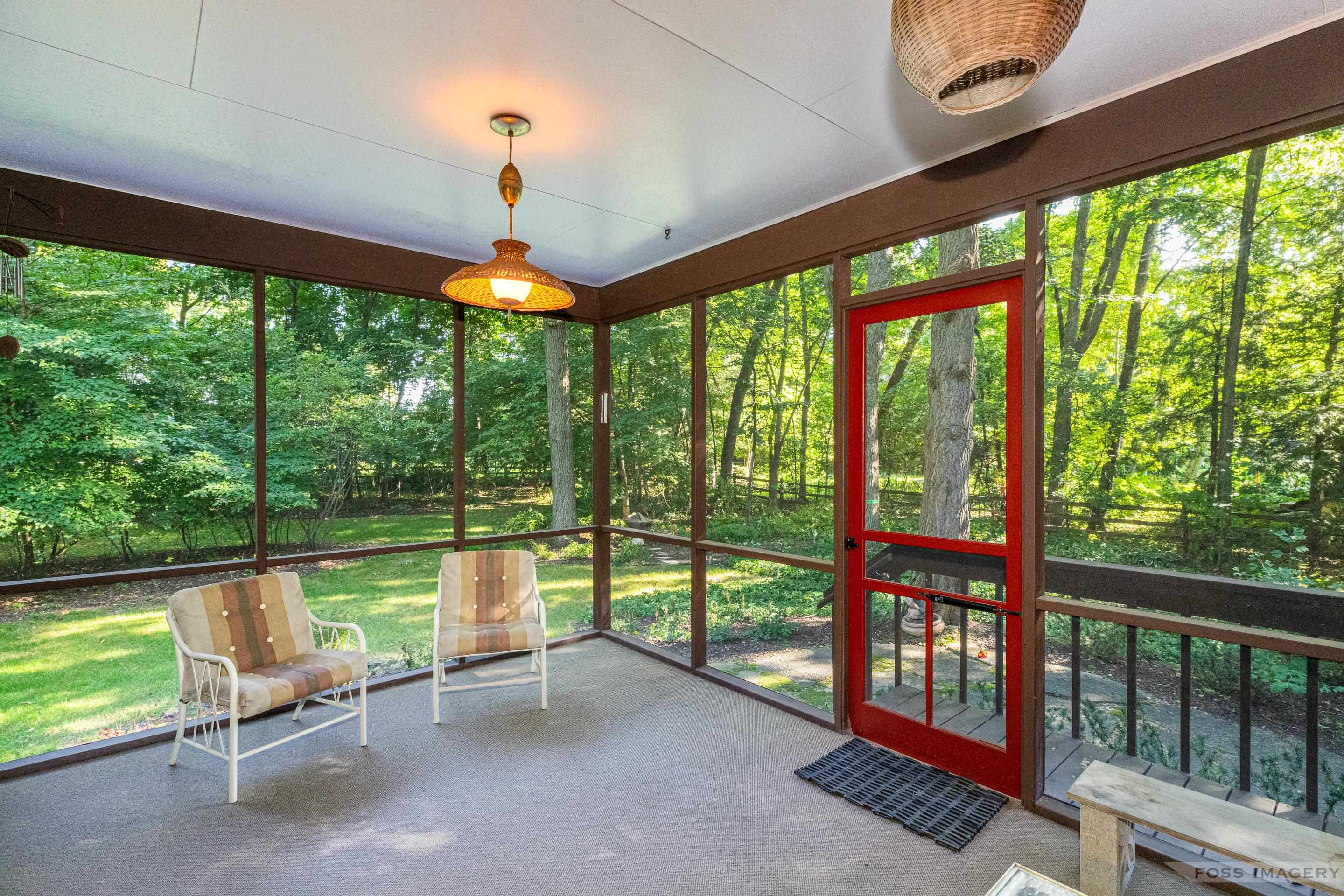 810 Woodward Drive
