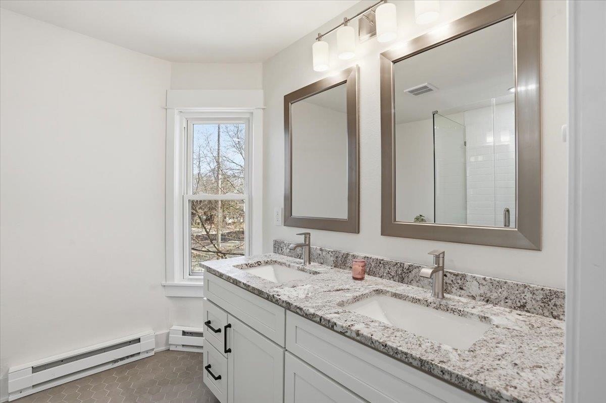 202 N Franklin Avenue