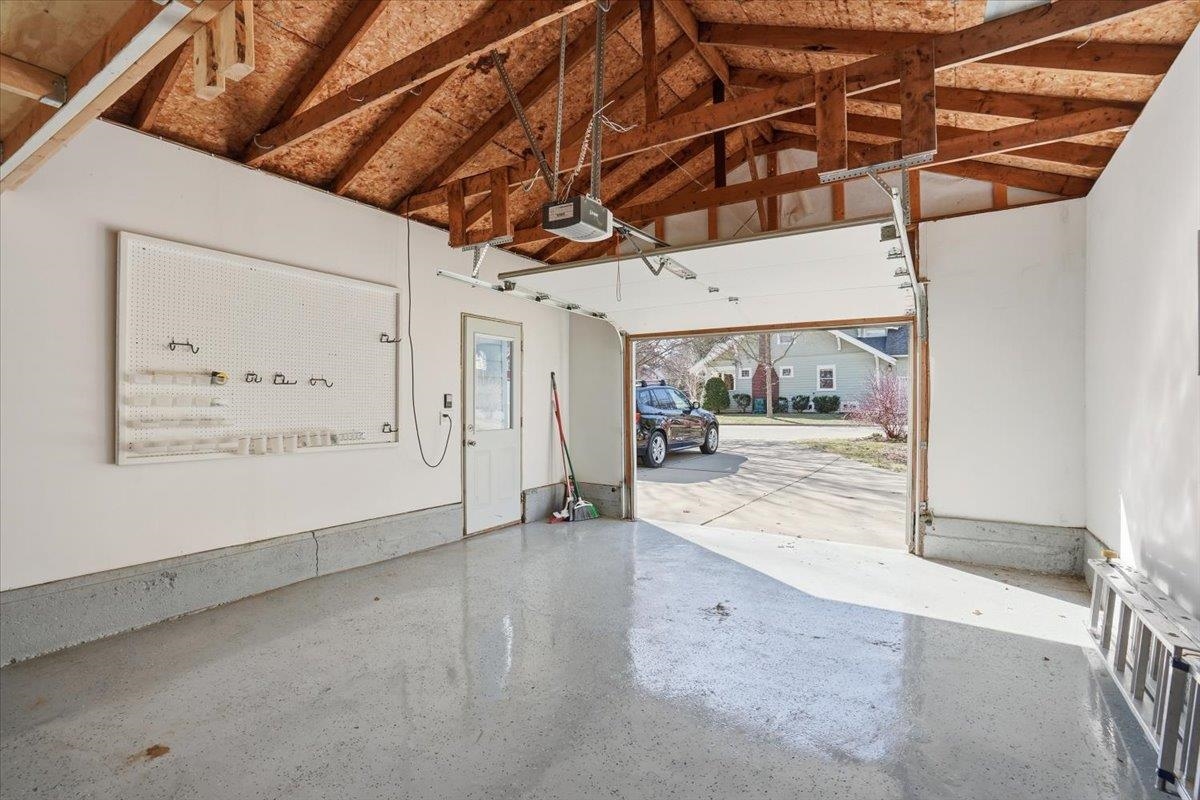 202 N Franklin Avenue