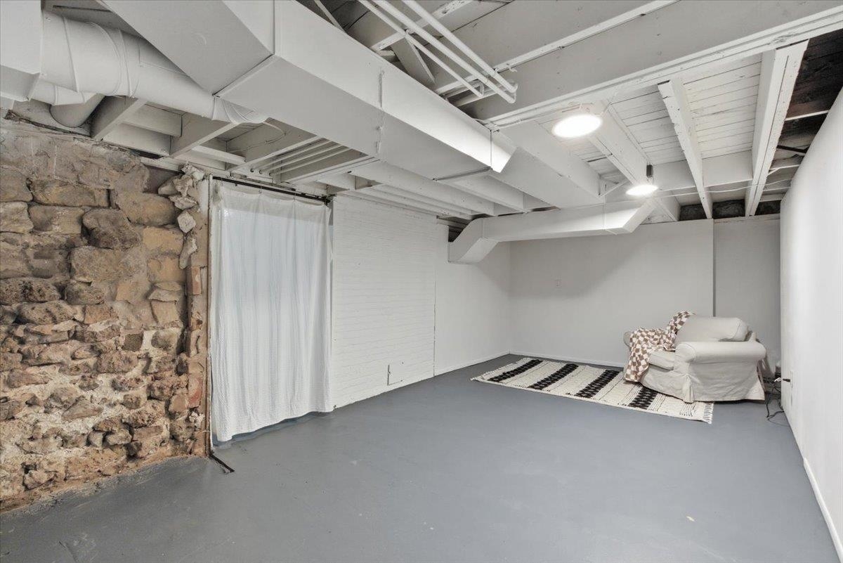 202 N Franklin Avenue