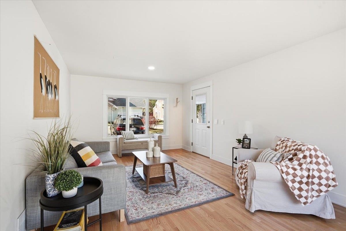 202 N Franklin Avenue