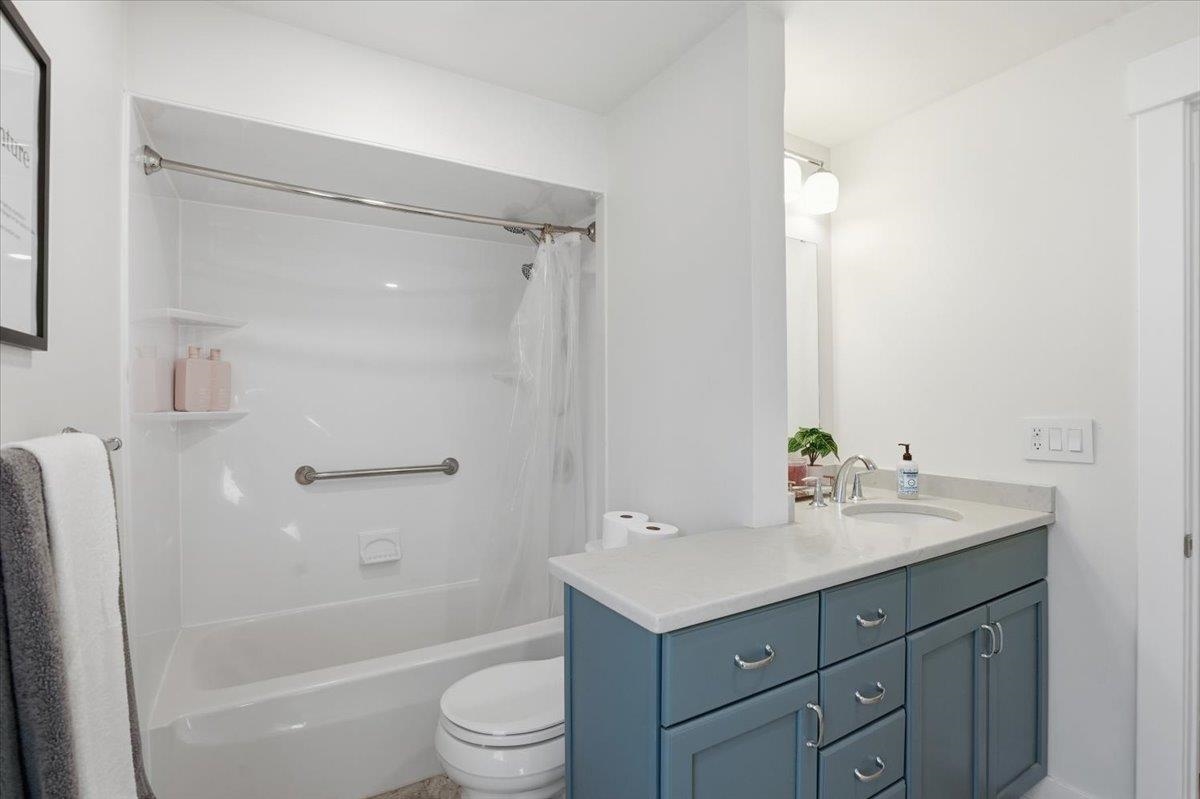 202 N Franklin Avenue