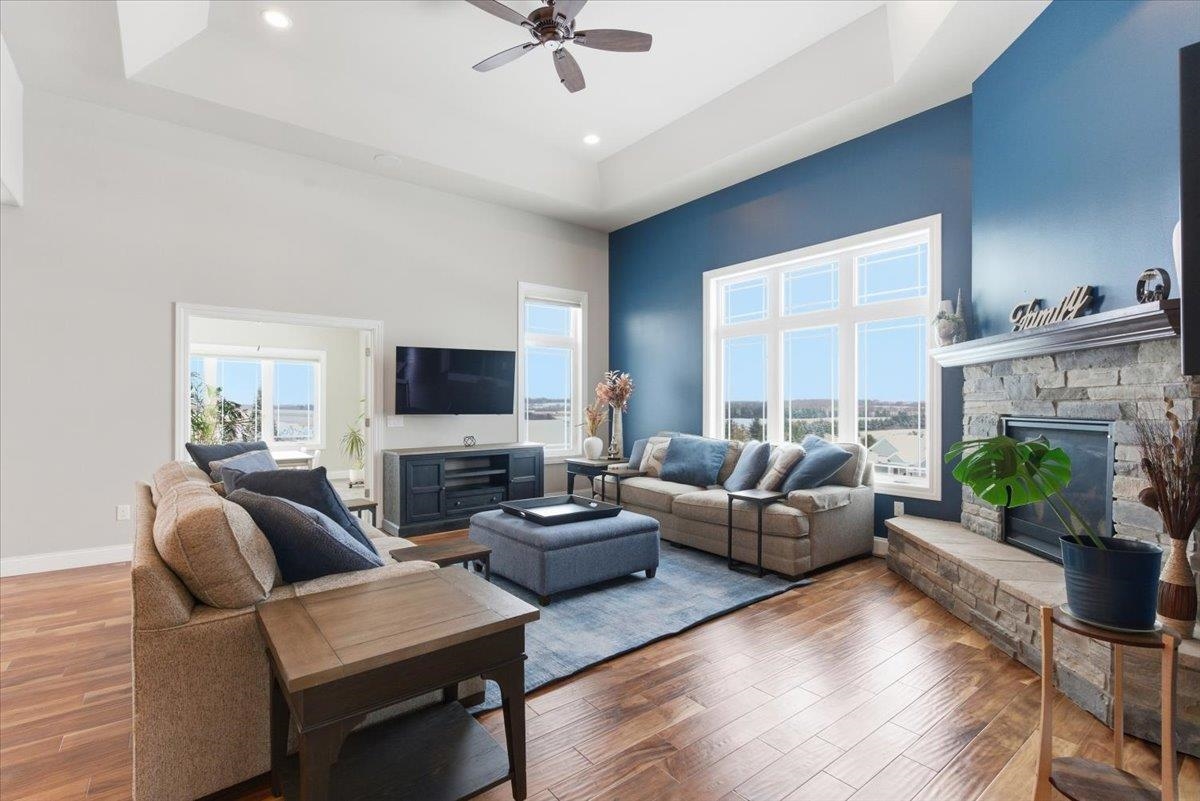 3403 Whistling Wind Way