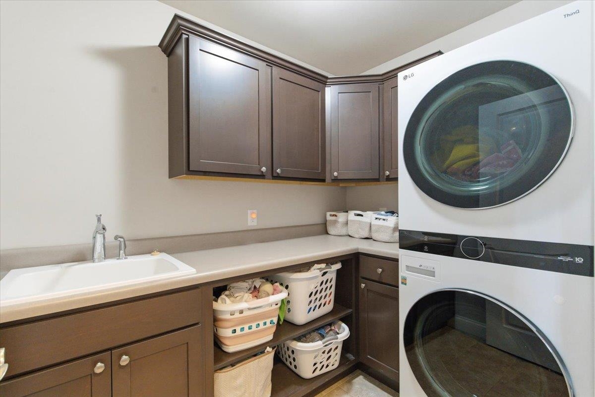 3403 Whistling Wind Way