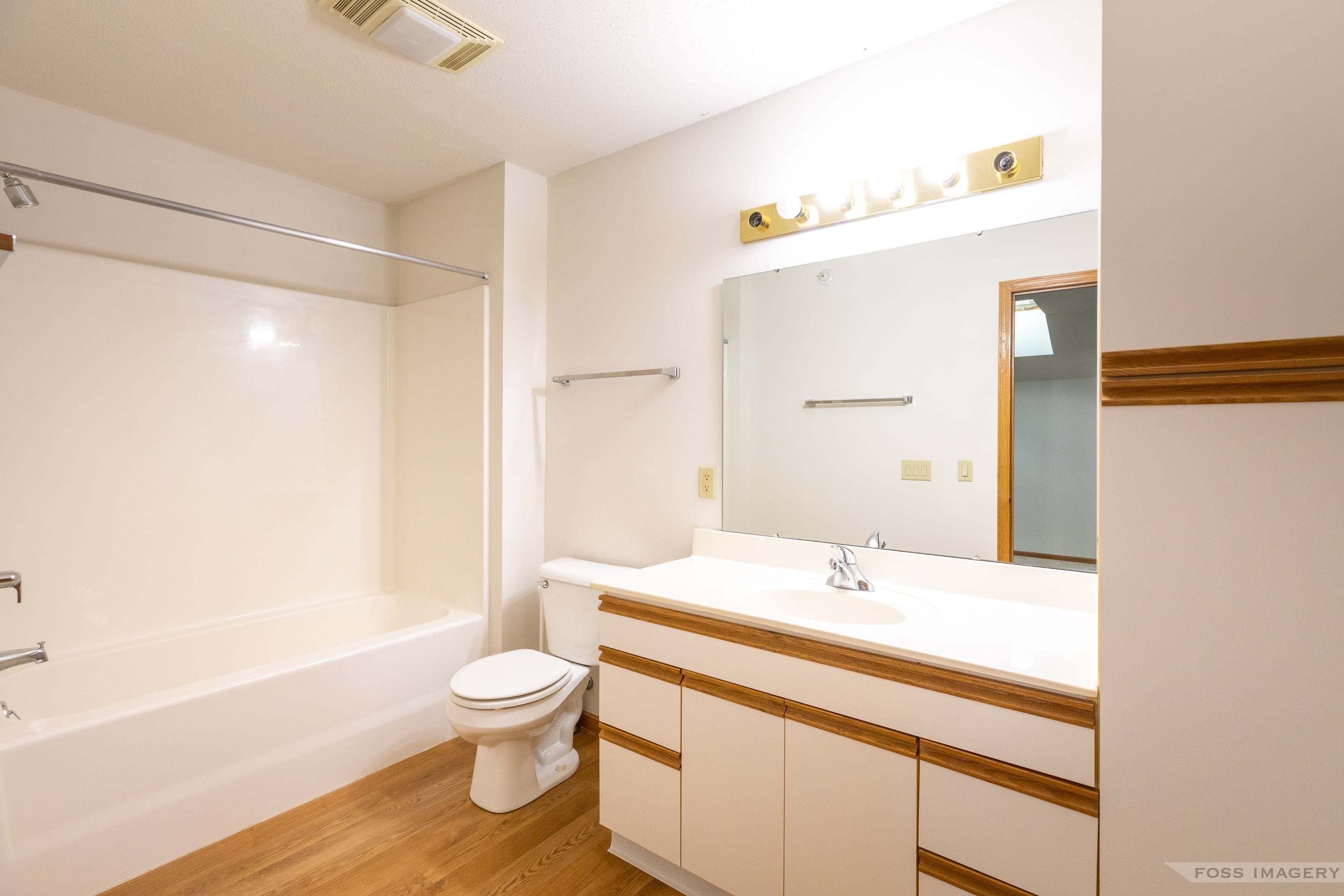 7203 Mid Town Road 305