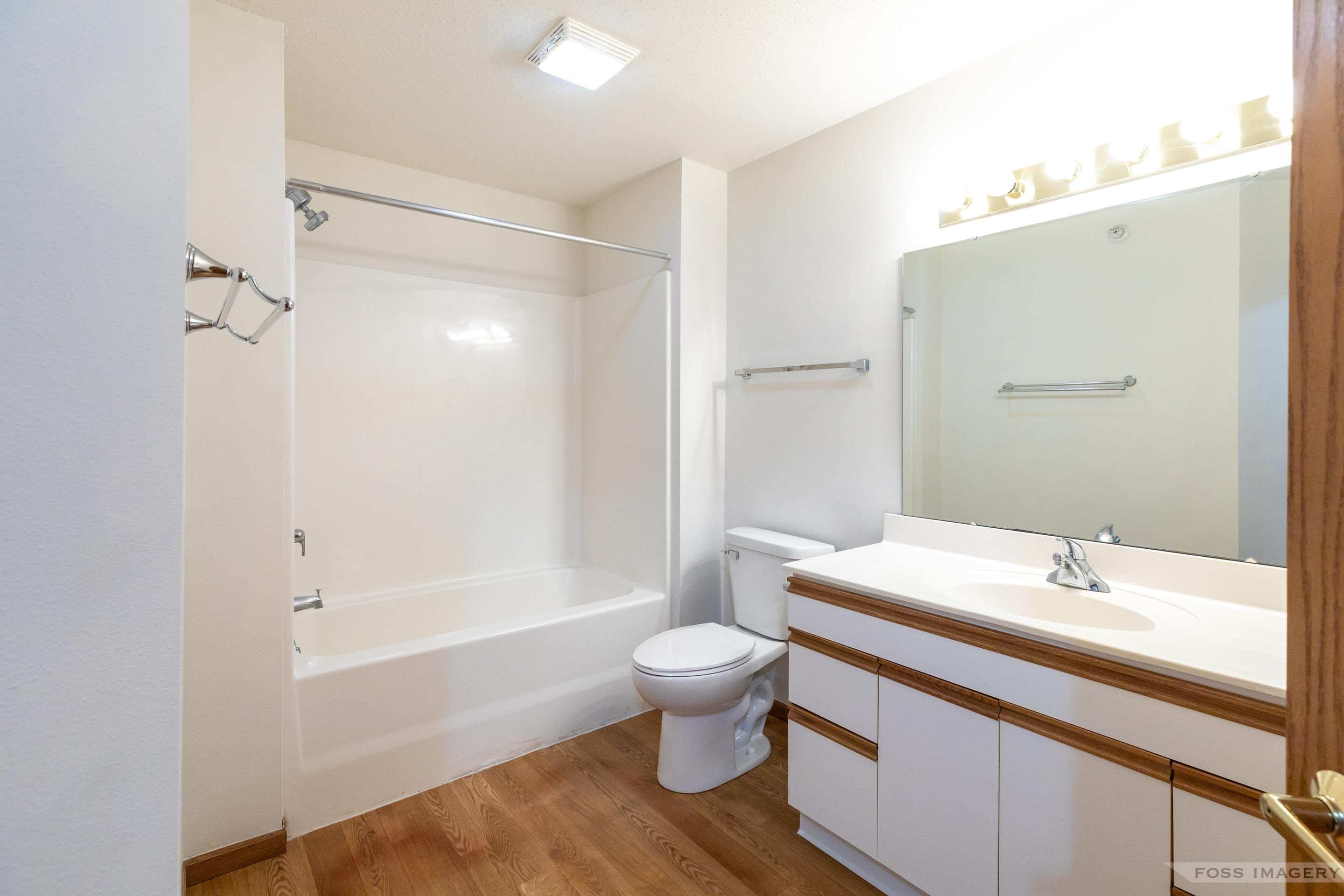 7203 Mid Town Road 305