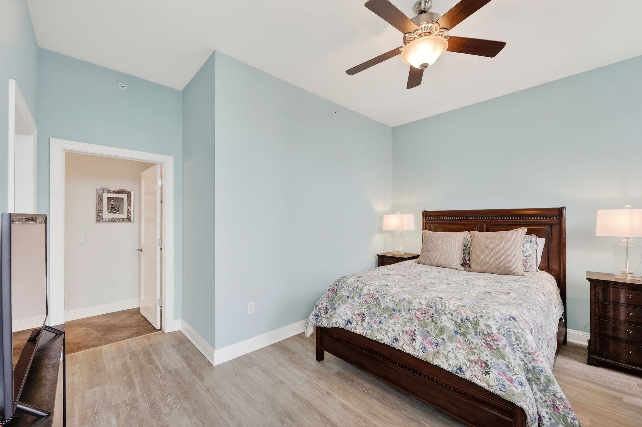 625 N Segoe Road 900