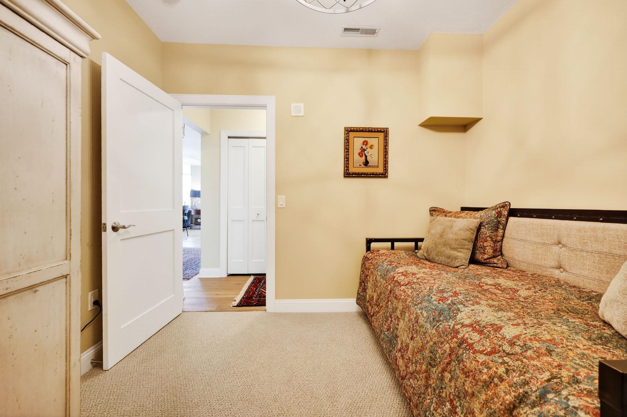 625 N Segoe Road 900