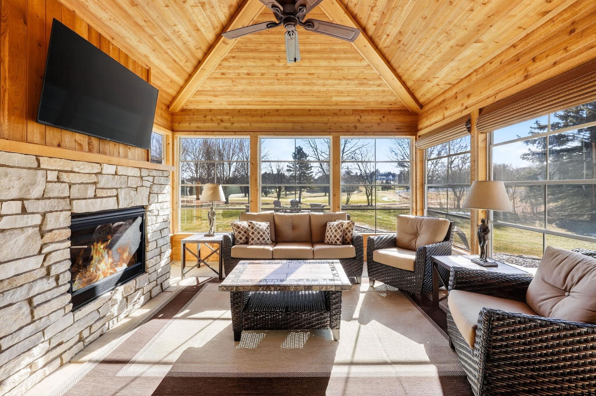 7569 Tumbledown Trail