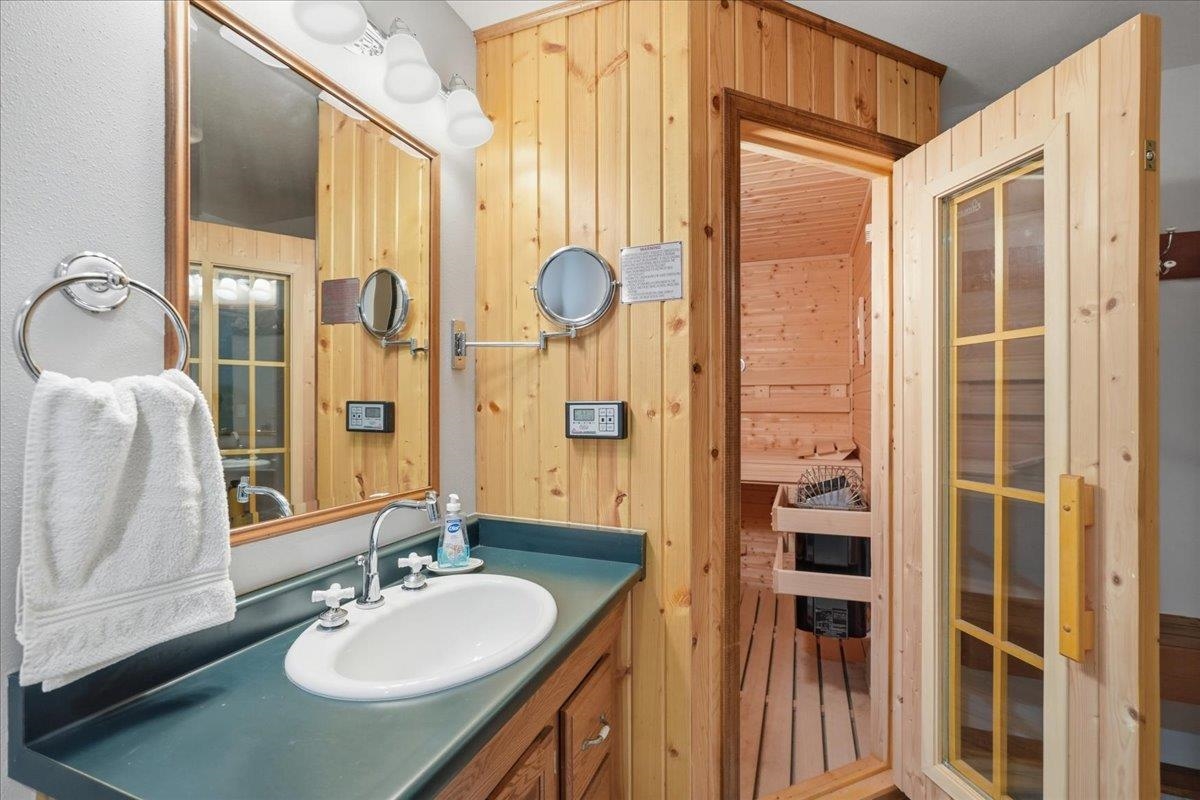 22 Pebble Beach Circle