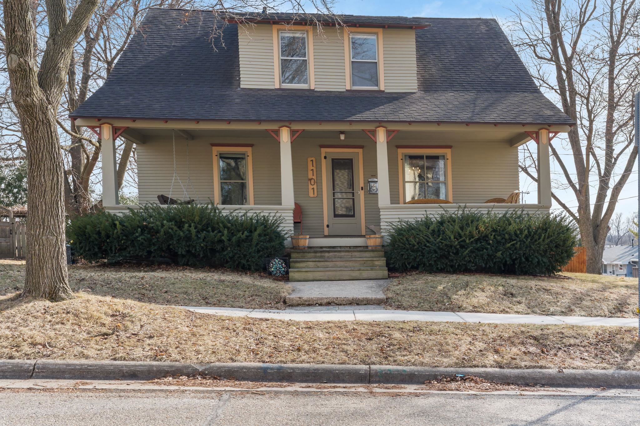 1101 Moline Street