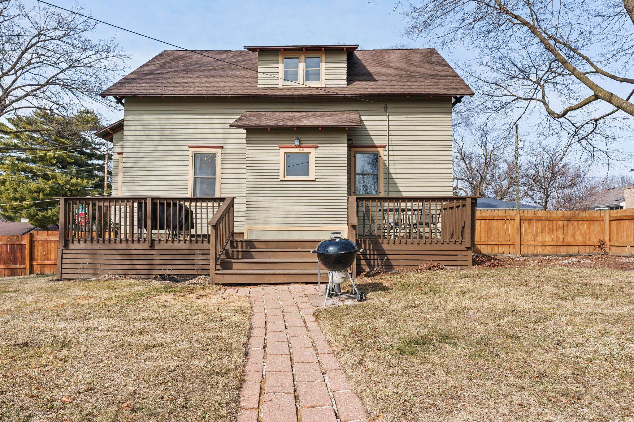 1101 Moline Street