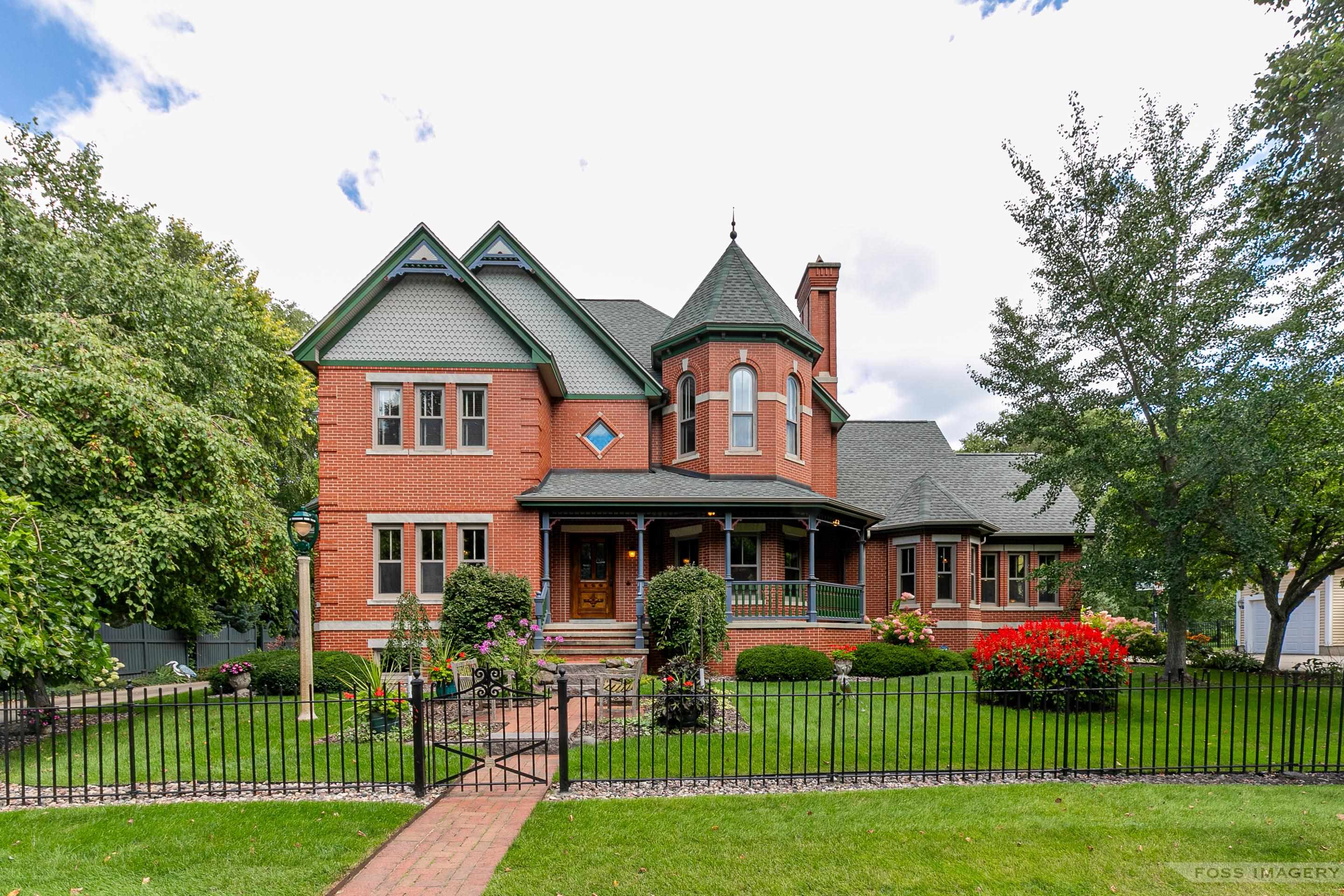 6 Pebble Beach Circle