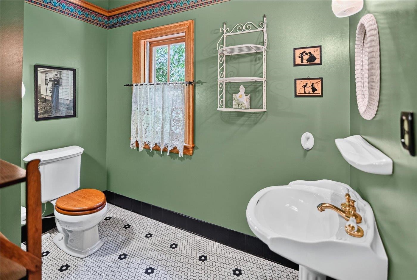 6 Pebble Beach Circle