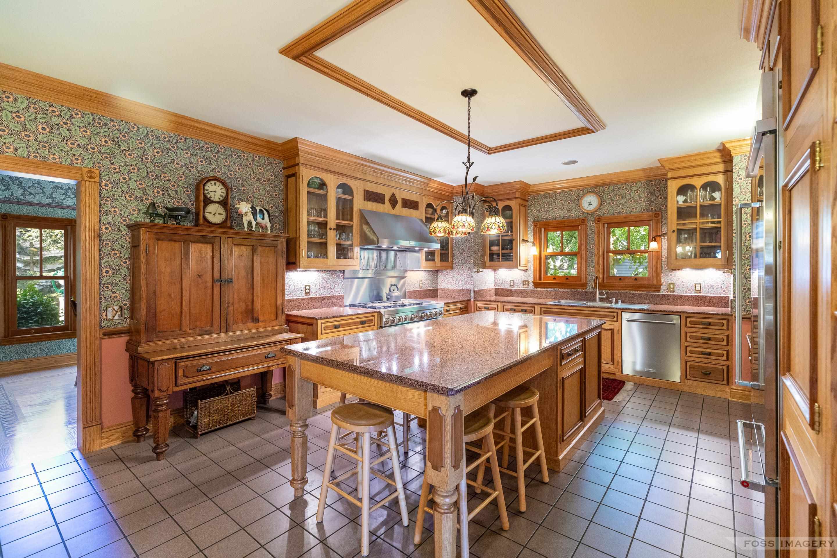6 Pebble Beach Circle
